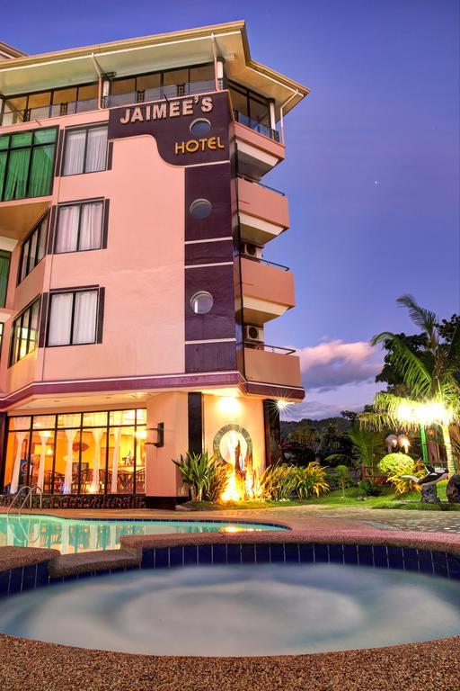 Jaimee'S Hotel, Resort And Restaurant Maasin  Buitenkant foto