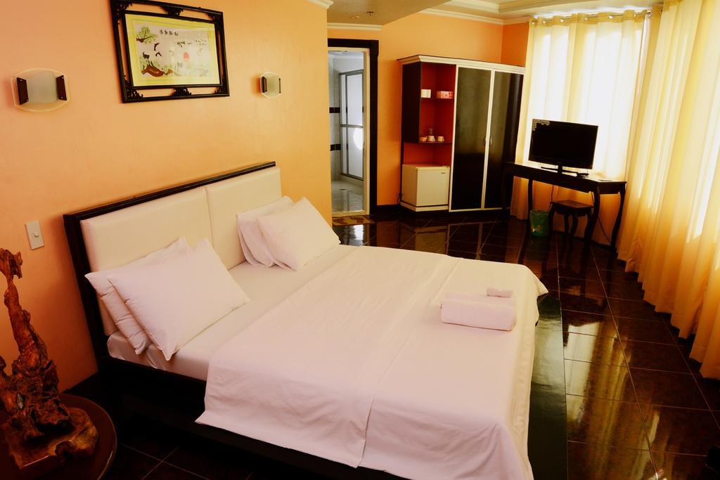 Jaimee'S Hotel, Resort And Restaurant Maasin  Kamer foto