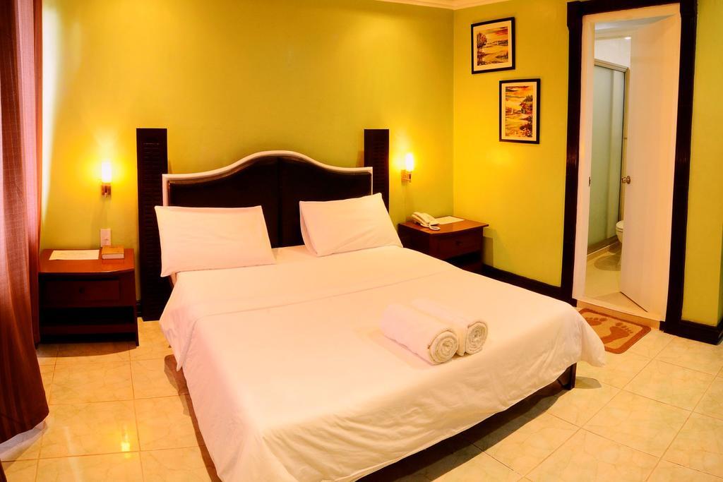 Jaimee'S Hotel, Resort And Restaurant Maasin  Kamer foto